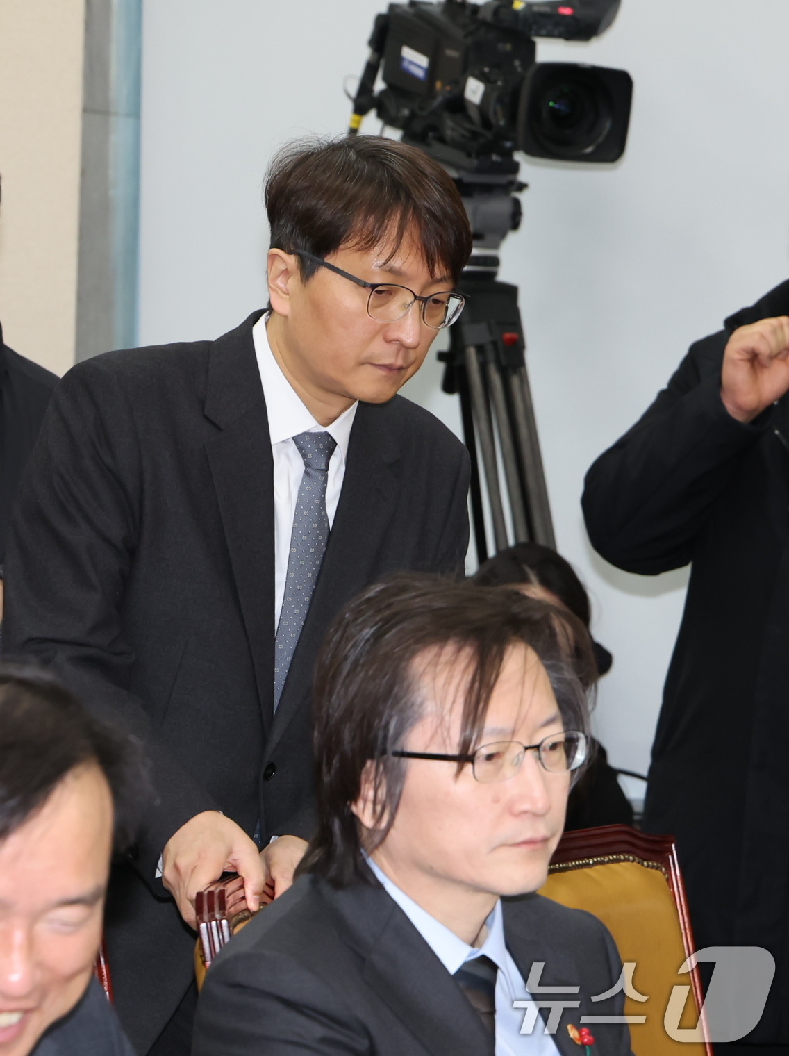 (서울=뉴스1) 장수영 기자 = 박대준 전 쿠팡 대표이사가 30일 서울 여의도 국회에서 열린 제430회국회(임시회) 쿠팡 침해사고 및 개인정보 유출, 불공정 거래, 노동환경 실태 …