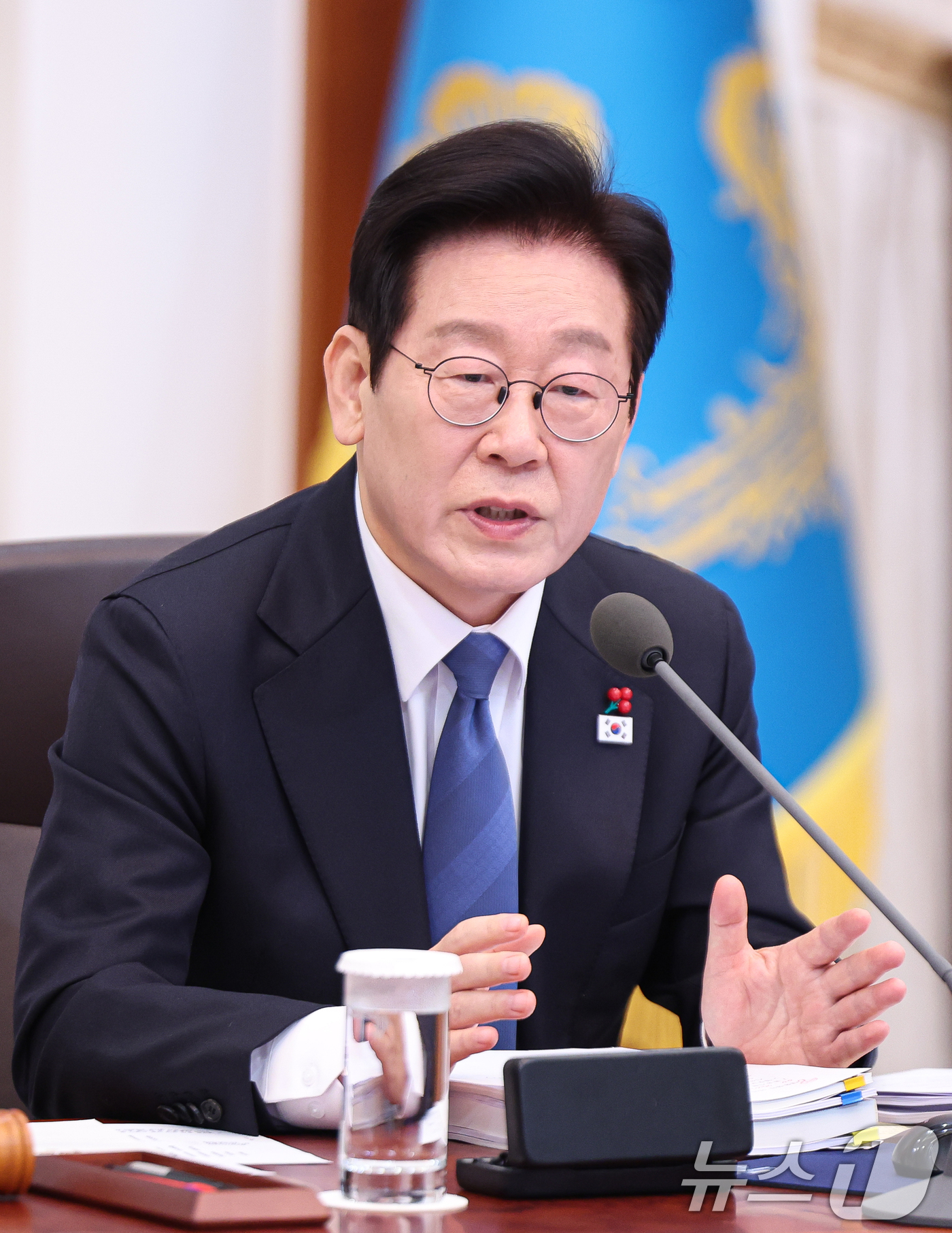 (서울=뉴스1) 허경 기자 = 이재명 대통령이 30일 청와대에서 열린 국무회의에서 발언하고 있다. 2025.12.30/뉴스1