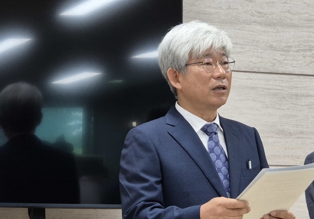 충북 진보진영 교육감 단일후보에 김성근 전 부교육감 확정