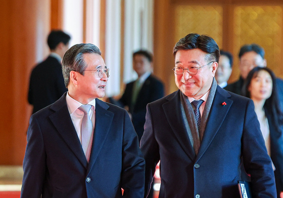 국무회의 입장하는 김용범 실장·윤호중 장관