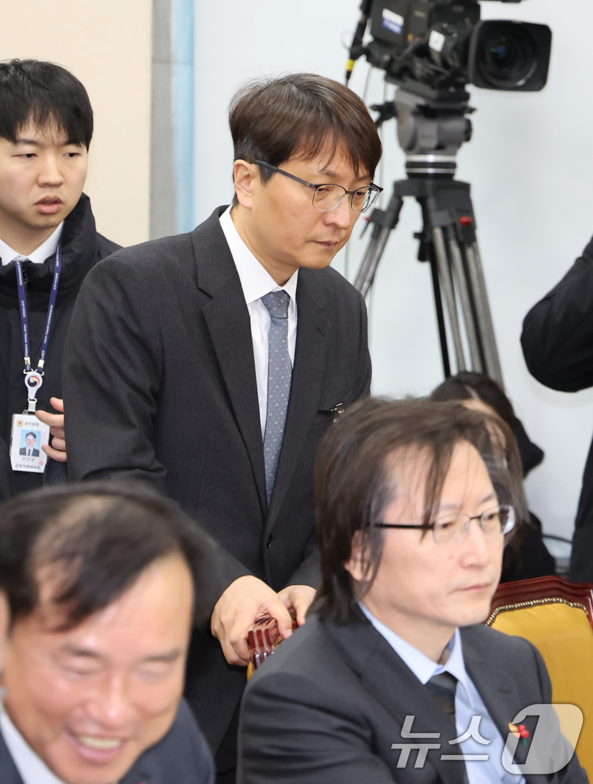 (서울=뉴스1) 장수영 기자 = 박대준 전 쿠팡 대표이사가 30일 서울 여의도 국회에서 열린 제430회국회(임시회) 쿠팡 침해사고 및 개인정보 유출, 불공정 거래, 노동환경 실태 …