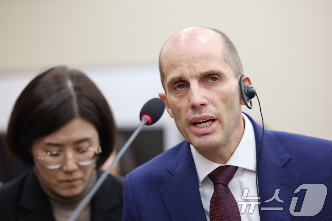 (서울=뉴스1) 이승배 기자 = 해롤드 로저스 쿠팡 대표이사가 30일 서울 여의도 국회에서 열린 제430회국회(임시회) 쿠팡 침해사고 및 개인정보 유출, 불공정 거래, 노동환경 실 …