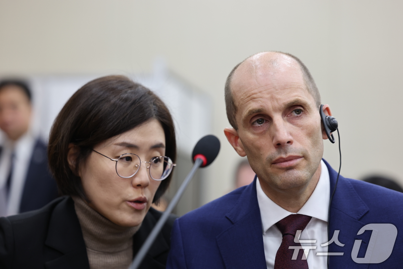 (서울=뉴스1) 이승배 기자 = 해롤드 로저스 쿠팡 대표이사가 30일 서울 여의도 국회에서 열린 제430회국회(임시회) 쿠팡 침해사고 및 개인정보 유출, 불공정 거래, 노동환경 실 …