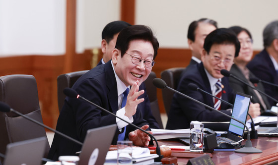 국무회의 발언하는 이재명 대통령