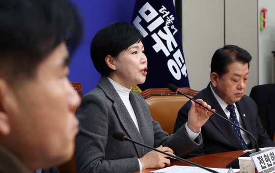 3대특검대응특위 기자간담회 발언하는 전현희 위원장