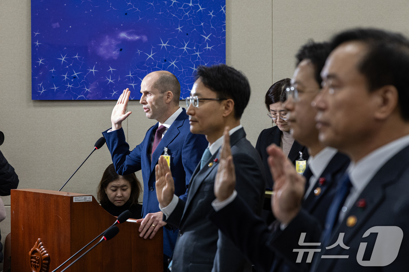 (서울=뉴스1) 이승배 기자 = 해롤드 로저스 쿠팡 대표이사가 30일 서울 여의도 국회에서 열린 제430회국회(임시회) 쿠팡 침해사고 및 개인정보 유출, 불공정 거래, 노동환경 실 …