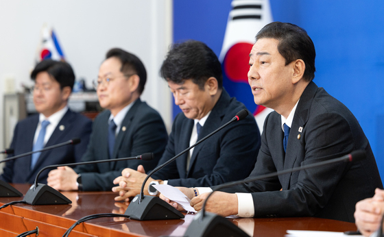 김병기 원내대표 사퇴 "책임 회피가 아닌 시시비비 가린 후 더 큰 책임 감당 의지"