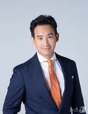 본문 이미지 - 피타 림짜른랏. 전진당(Move Forward Party)의 지도자였던 태국의 정치인이다. 2023년 총선에서 승리했으나 총리직에 오르지는 못했으며, 현재 하버드 케네디 스쿨에서 연구원으로 활동 중이다