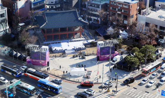 제야의 종 행사 준비로 분주한 보신각