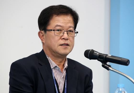 취재진과 만난 장영복 대구FC 신임 단장