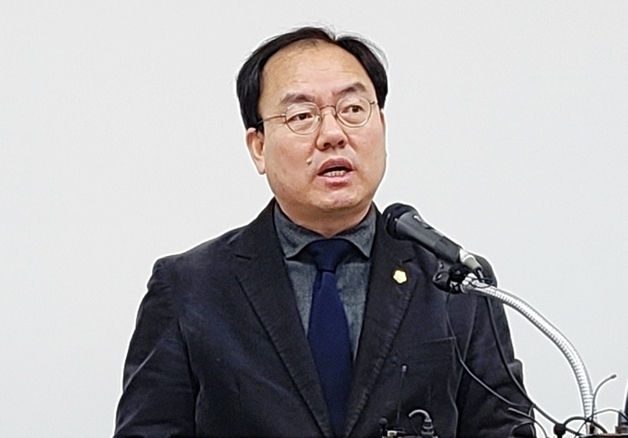 박완희 시의원 "청주시정 불통 일관, 내년 1월 시장 출마 선언"