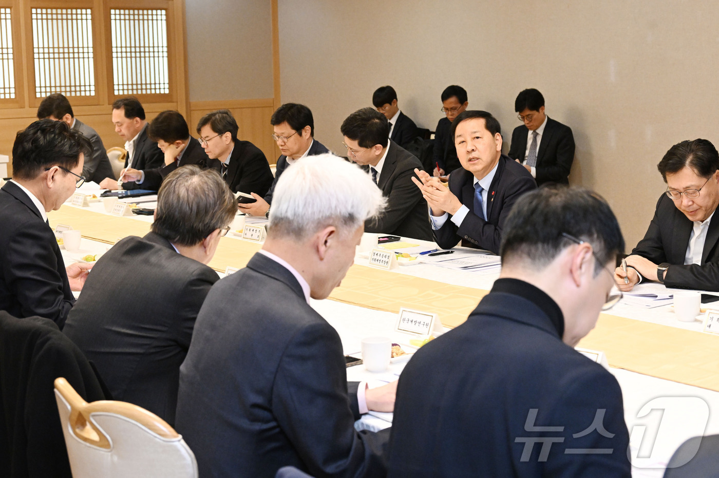 (서울=뉴스1) = 구윤철 부총리 겸 기획재정부 장관이 30일 오후 서울 종로구 정부서울청사에서 열린 경제인문사회연구회 간담회에서 모두발언을 하고 있다. (기획재정부 제공. 재판매 …