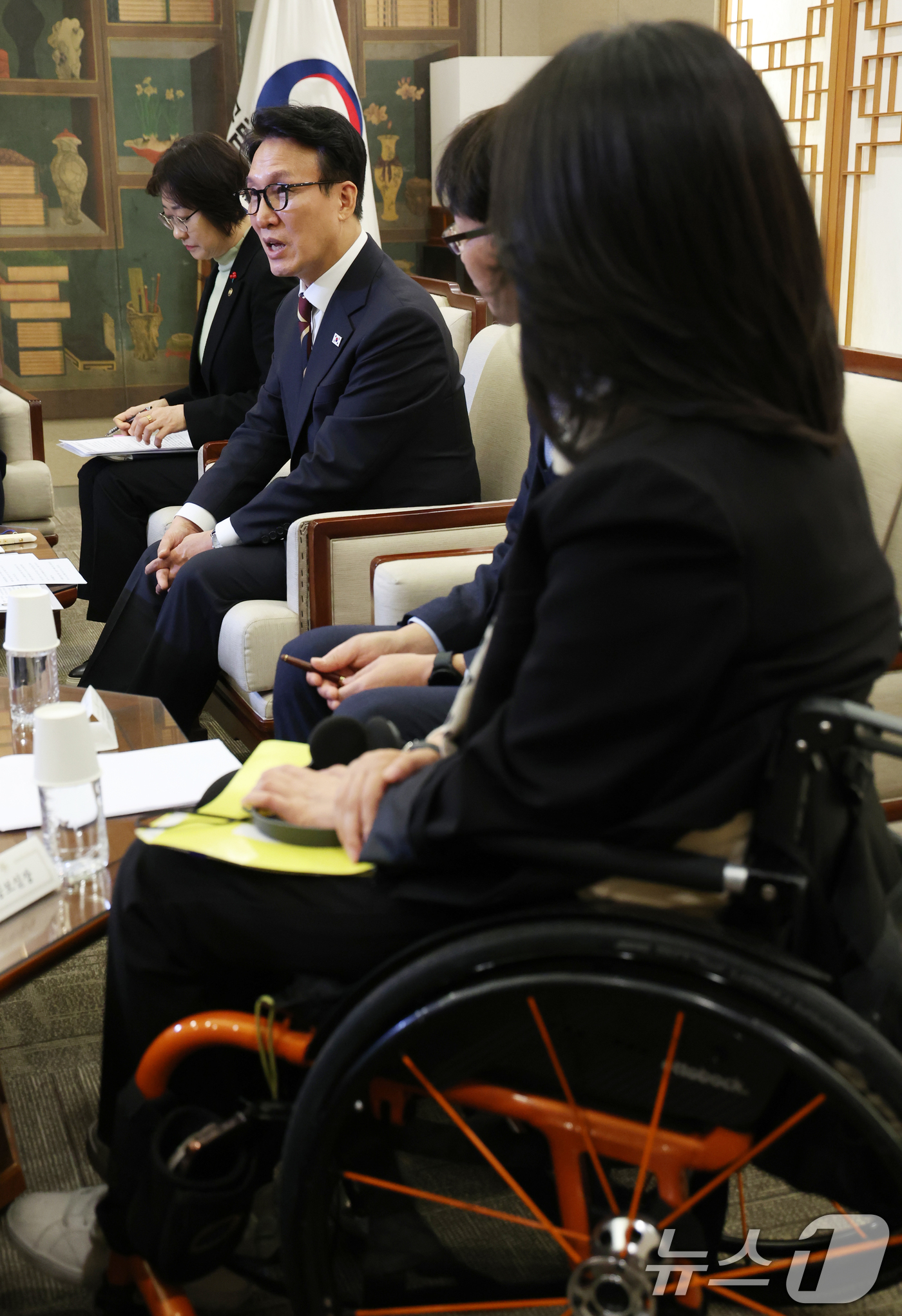 (서울=뉴스1) 김명섭 기자 = 김민석 국무총리가 30일 서울 용산구 국립중앙박물관에서 열린 배리어프리 키오스크 현장간담회에서 모두 발언을 하고 있다. 2025.12.30/뉴스1