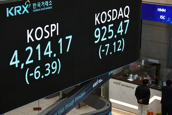 올해 76% 뛴 코스피, 99년 '닷컴버블' 이후 최대 상승률 기록[시황종합]