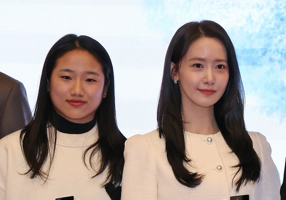 기념촬영하는 임세영과 임윤아