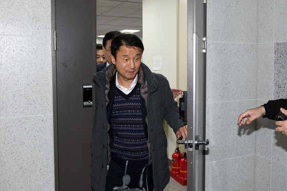 3선 모임 마친 민주당 의원들