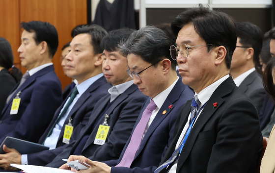 쿠팡 청문회 자리 앉은 김영훈 고용노동부 장관