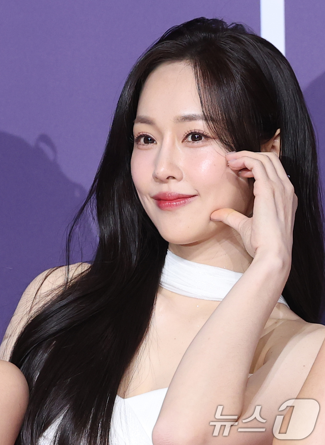 (서울=뉴스1) 권현진 기자 = ‘골 때리는 그녀들’ 소유미가 30일 서울 마포구 상암 SBS 프리즘 타워에서 열린 ‘2025 SBS 연예대상’ 레드카펫 행사에 참석해 포즈를 취하 …