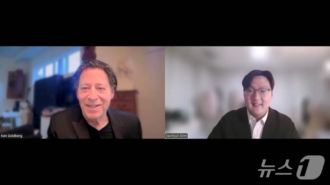 본문 이미지 - 지난달 23일 켄 골드버그 UC버클리 산업공학과 교수 겸 AI 연구소 위원장(64)이 뉴스1과 화상 통화로 인터뷰를 진행하고 있다. 2025.12.23/뉴스1 ⓒ News1 심서현 기자