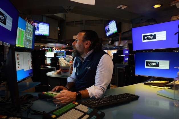 고용보고서 발표 앞두고 지수 선물 일제 상승, 다우 0.18%↑