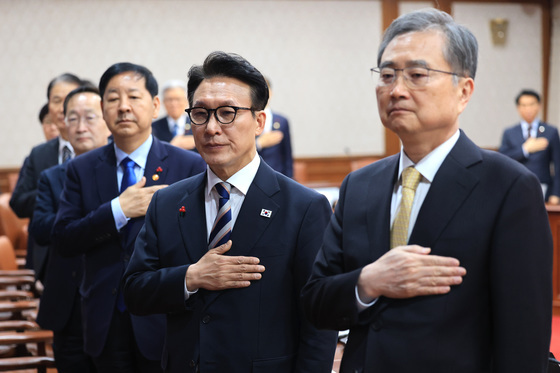 金총리 "새해 더 투명한 국정으로 전력투구"…올해 마지막 국무회의 주재