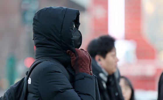 꽁꽁 싸맨 출근길, 강추위와의 싸움