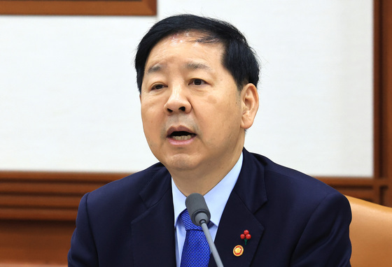 구윤철 "공공요금 인상 최소화…대중교통 정액패스 내년 1월 출시"