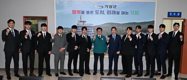 '기장갈매기 씨름단' 공식 재창단…15년 만의 귀환