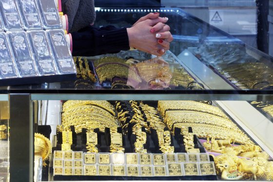 2025년 금 가격, 70% 폭등