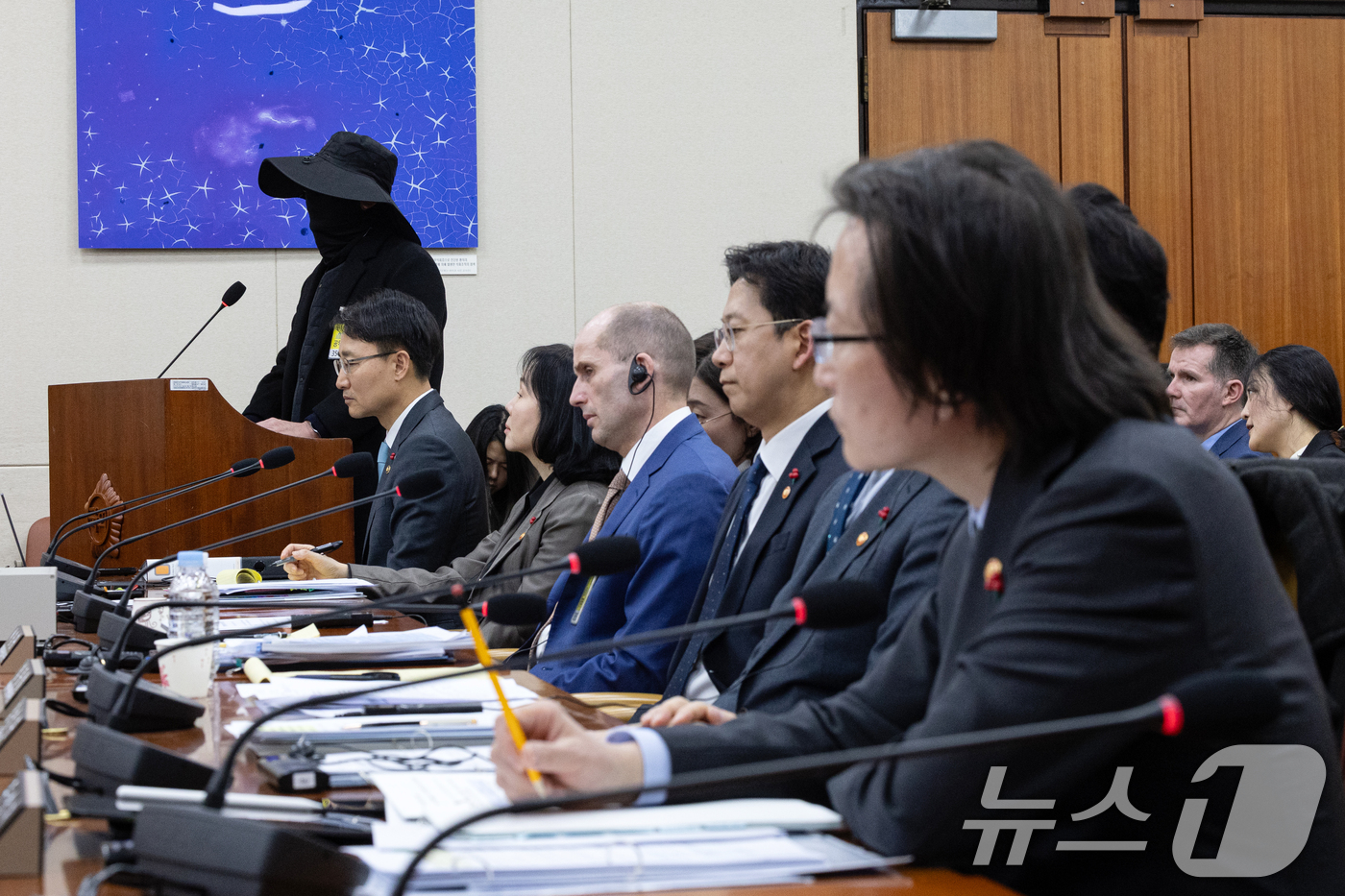 (서울=뉴스1) 이승배 기자 = 31일 서울 여의도 국회에서 열린 제430회국회(임시회) 쿠팡 침해사고 및 개인정보 유출, 불공정 거래, 노동환경 실태 파악과 재발방지 대책 마련을 …