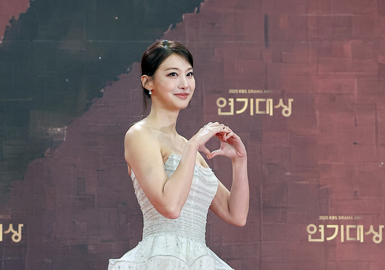 유인영, 여신 포스