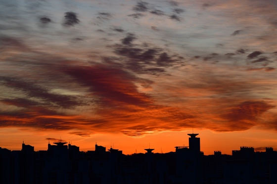 을사년 마지막 붉은 노을