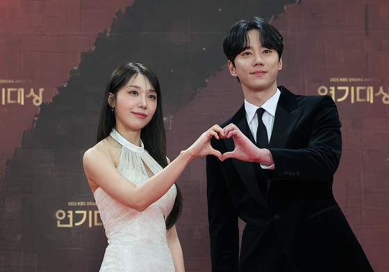 정은지·이준영 '많이 사랑해주세요'