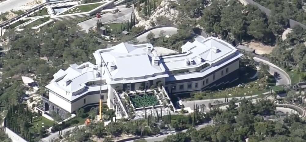 본문 이미지 - FBK가 공개한 푸틴의 크림반도 초호화 궁전 사진. 2025.12.31