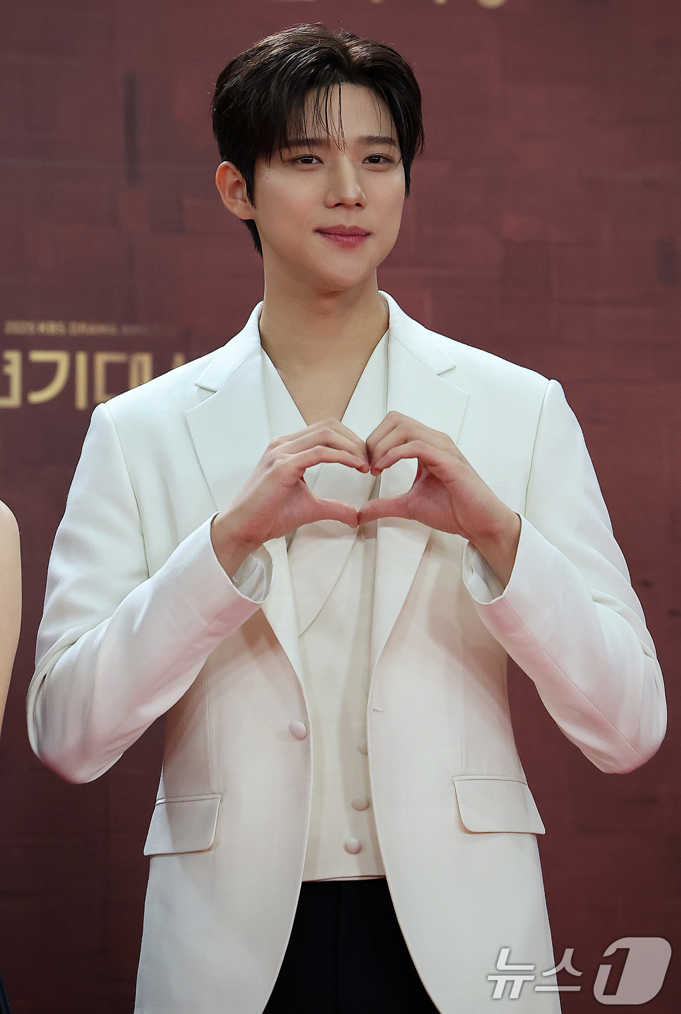 (서울=뉴스1) 김진환 기자 = 배우 문상민이 31일 오후 서울 영등포구 KBS 신관에서 진행된 ‘2025 KBS 연기대상’ 레드카펫 행사에서 포즈를 취하고 있다. 2025.12. …