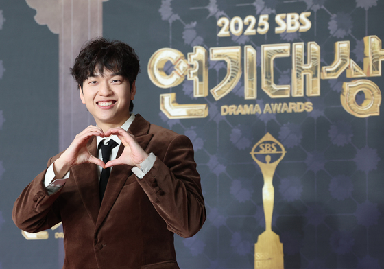 유재필, SBS 연기대상 레드카펫 MC