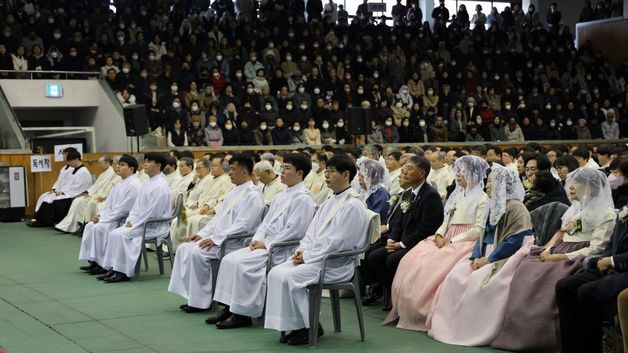 천주교 마산교구 7일 사제·부제 서품식