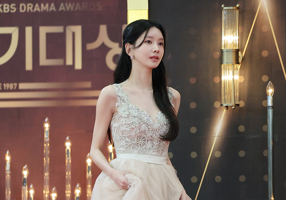 이효나, 사뿐사뿐 발걸음