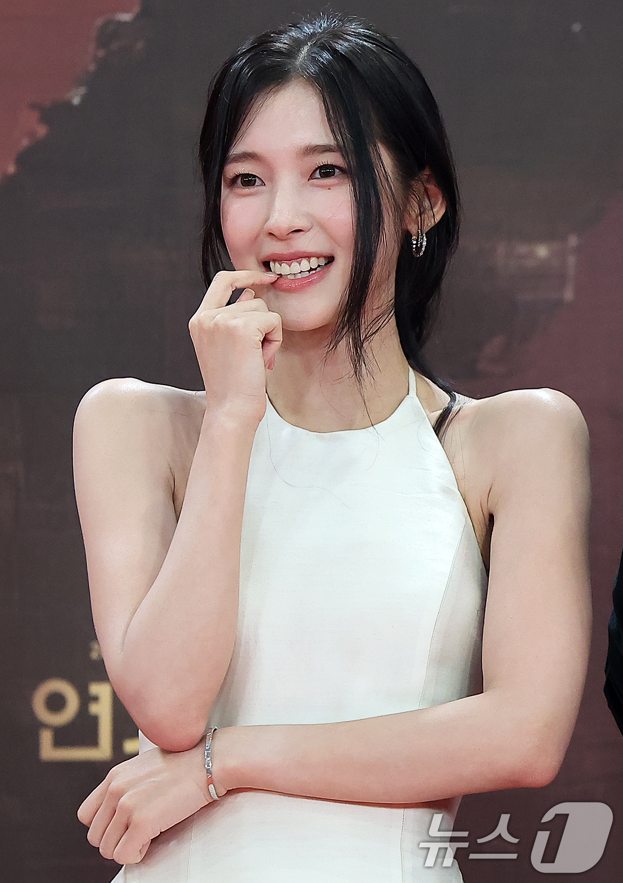 (서울=뉴스1) 김진환 기자 = 배우 아린이 31일 오후 서울 영등포구 KBS 신관에서 진행된 ‘2025 KBS 연기대상’ 레드카펫 행사에 참석해 포즈를 취하고 있다. 2025.1 …