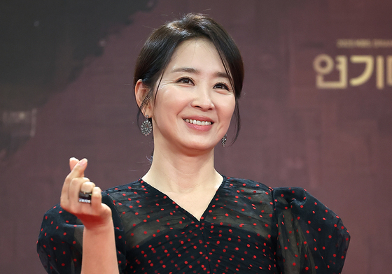 윤유선, 밝은 미소