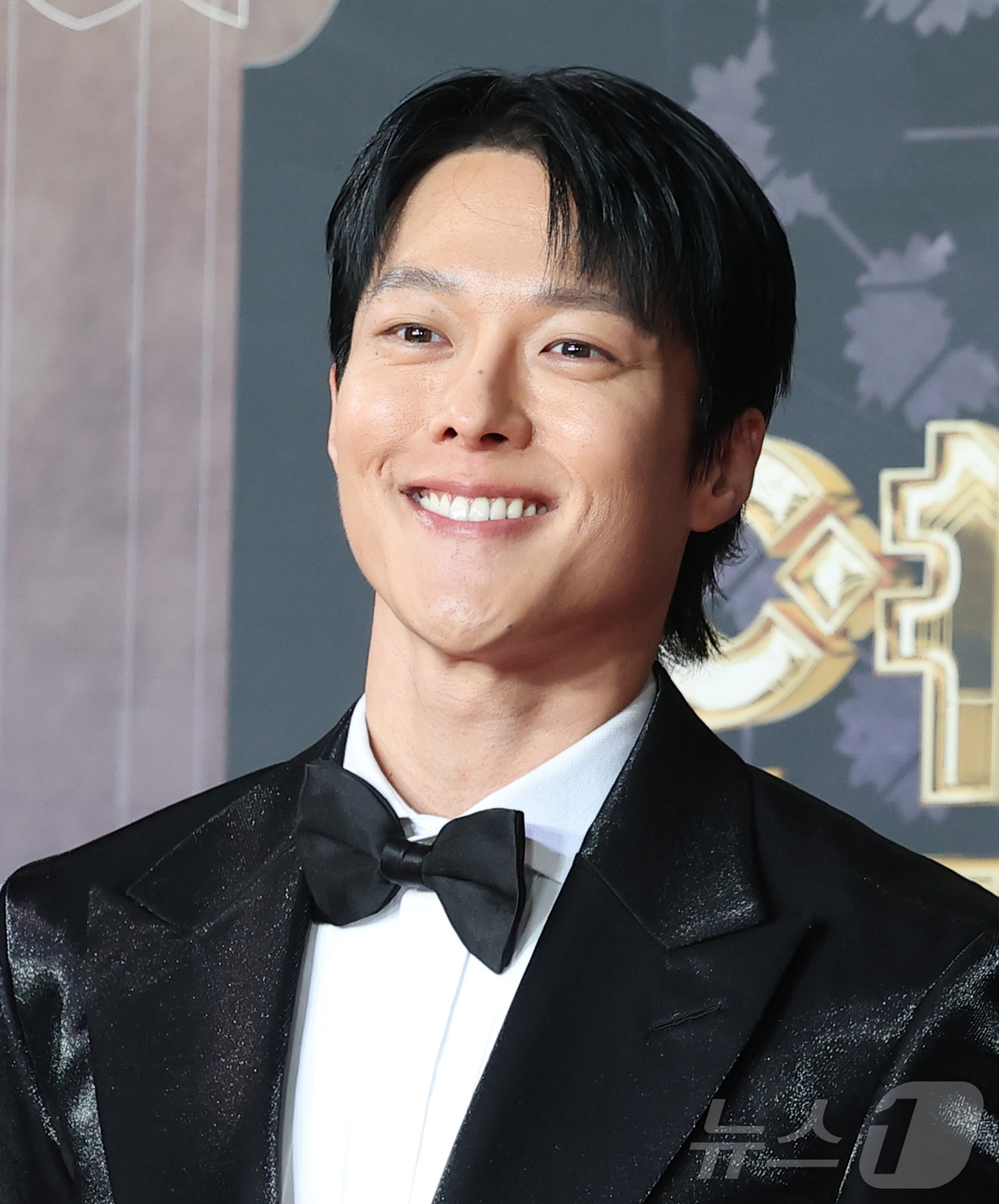 (서울=뉴스1) 권현진 기자 = 배우 장기용이 31일 서울 마포구 SBS프리즘타워에서 열린 ‘2025 SBS 연기대상’ 레드카펫 행사에 참석해 포즈를 취하고 있다. 2025.12. …