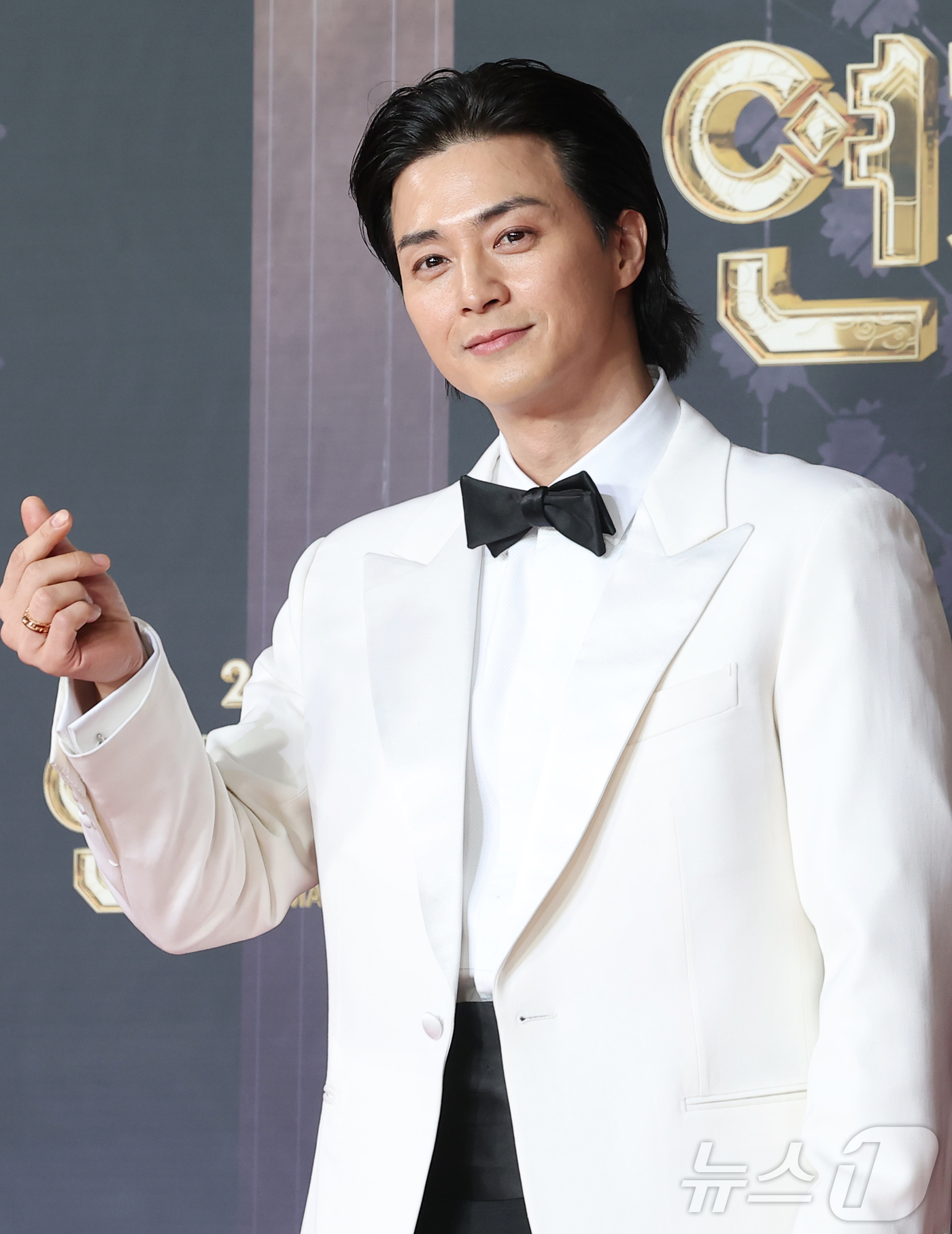 (서울=뉴스1) 권현진 기자 = 배우 김지훈이 31일 서울 마포구 SBS프리즘타워에서 열린 ‘2025 SBS 연기대상’ 레드카펫 행사에 참석해 포즈를 취하고 있다. 2025.12. …