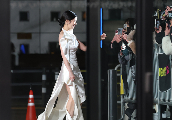 정소민, 하트 들고 팬들 곁으로