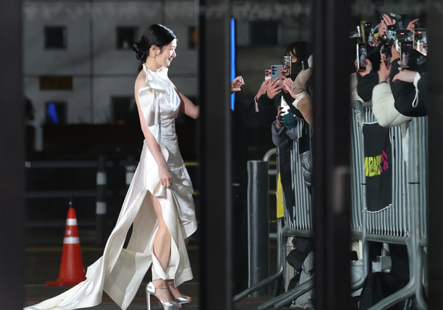 정소민, 하트 들고 팬들 곁으로