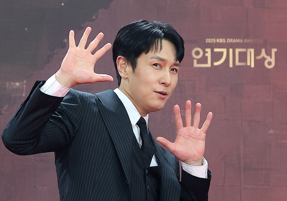 김동완, 내가 바로 포즈장인