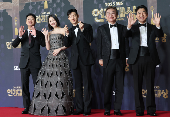 '모범택시' 무지지개 운수 직원들의 SBS 연기대상 나들이