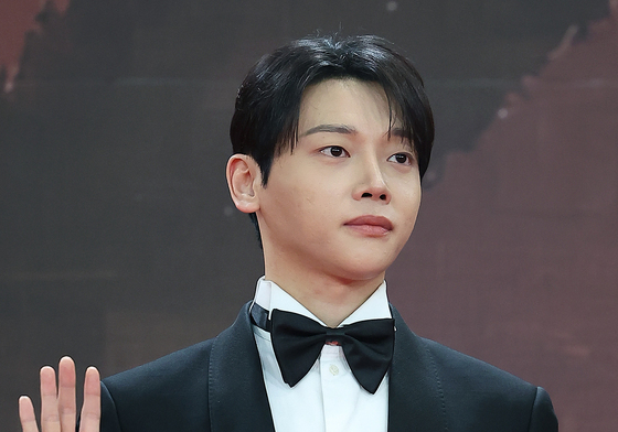 권도형, 젠틀한 손인사