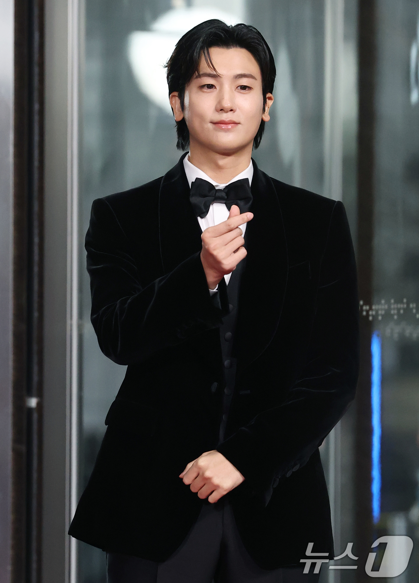 (서울=뉴스1) 권현진 기자 = 배우 박형식이 31일 서울 마포구 SBS프리즘타워에서 열린 ‘2025 SBS 연기대상’ 레드카펫 행사에 참석해 포즈를 취하고 있다. 2025.12. …