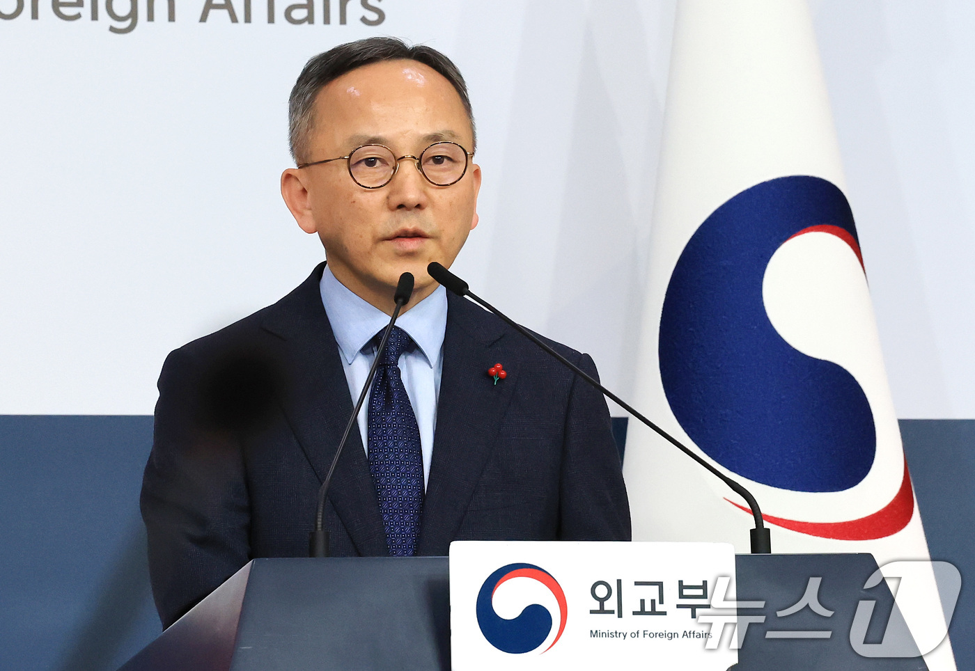 (서울=뉴스1) 임세영 기자 = 박일 외교부 대변인이 4일 서울 종로구 외교부 청사에서 정례브리핑을 하고 있다.  2025.12.4/뉴스1