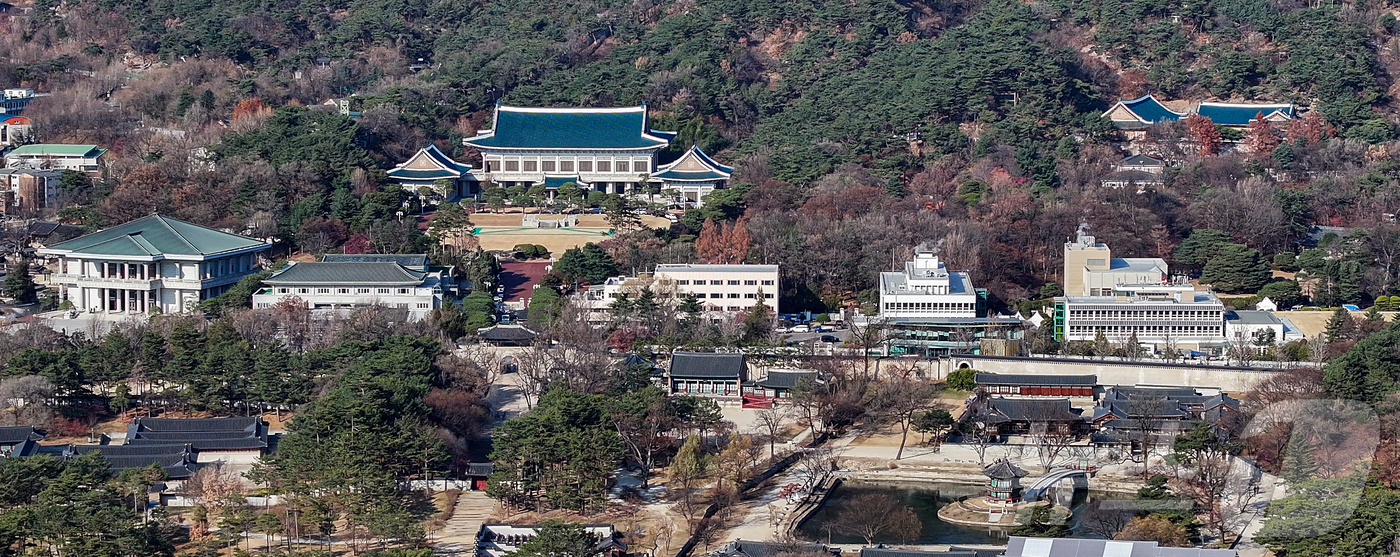 (서울=뉴스1) 김진환 기자 = 이재명 정부가 3년 7개월 만에 ‘용산 시대’를 마치고 이달 말 청와대로 복귀한다. 대통령실은 둘째 주부터 순차적으로 이사하며, 이전 작업은 이달 …